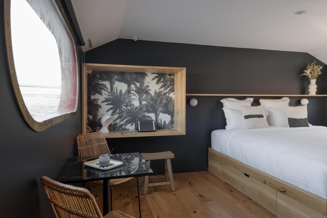 La Peniche - Bed And Bicycle - Tournon Otel Dış mekan fotoğraf