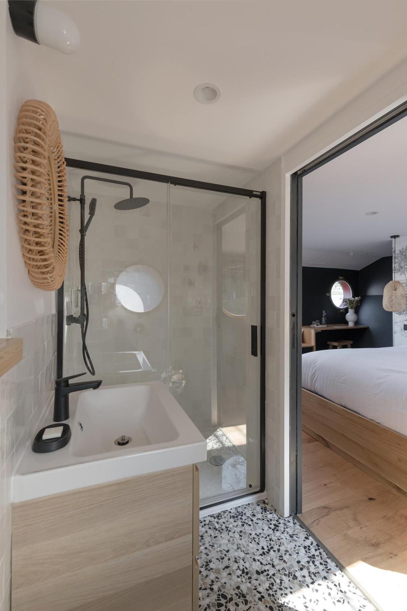 La Peniche - Bed And Bicycle - Tournon Otel Dış mekan fotoğraf